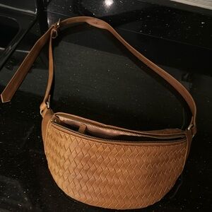 Mandrn bum bag, crossbody or shoulder bag.  Slightly loved . Great condition